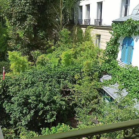 Affittacamere D'hotes Calmes Sur Jardin Batignolles